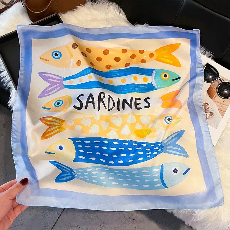 Fashion Fish Pattern Square Si - огляд і ціна Ascot Neck Scarf