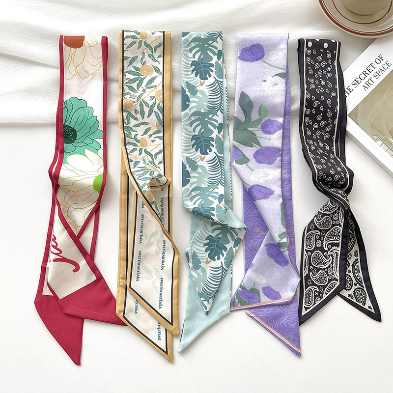 New luxury Brand Model Small S - огляд і ціна Silk Neck Scarf